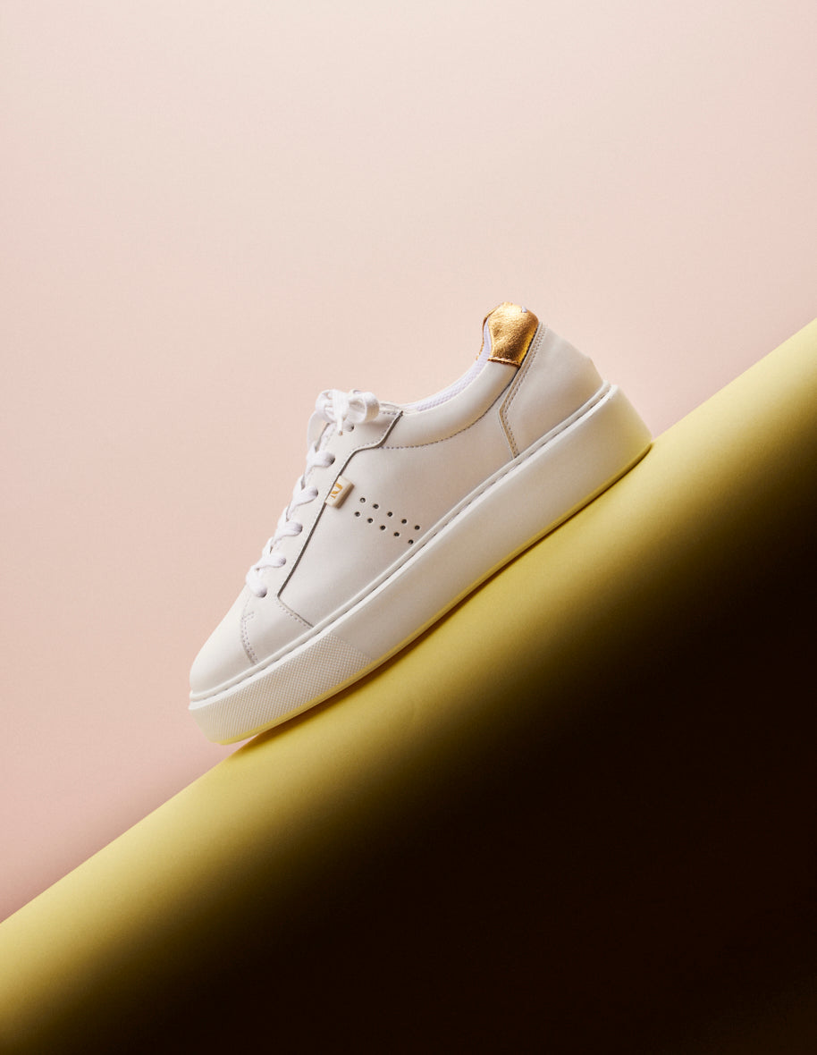 Low-top trainers Apolline - White leather and golden lamé