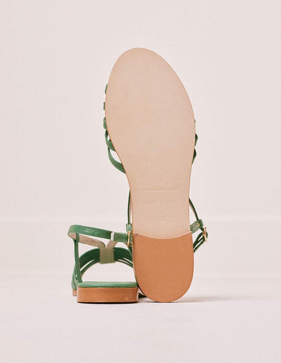 Sandale plate en cuir vert Ninon B - M.Moustache