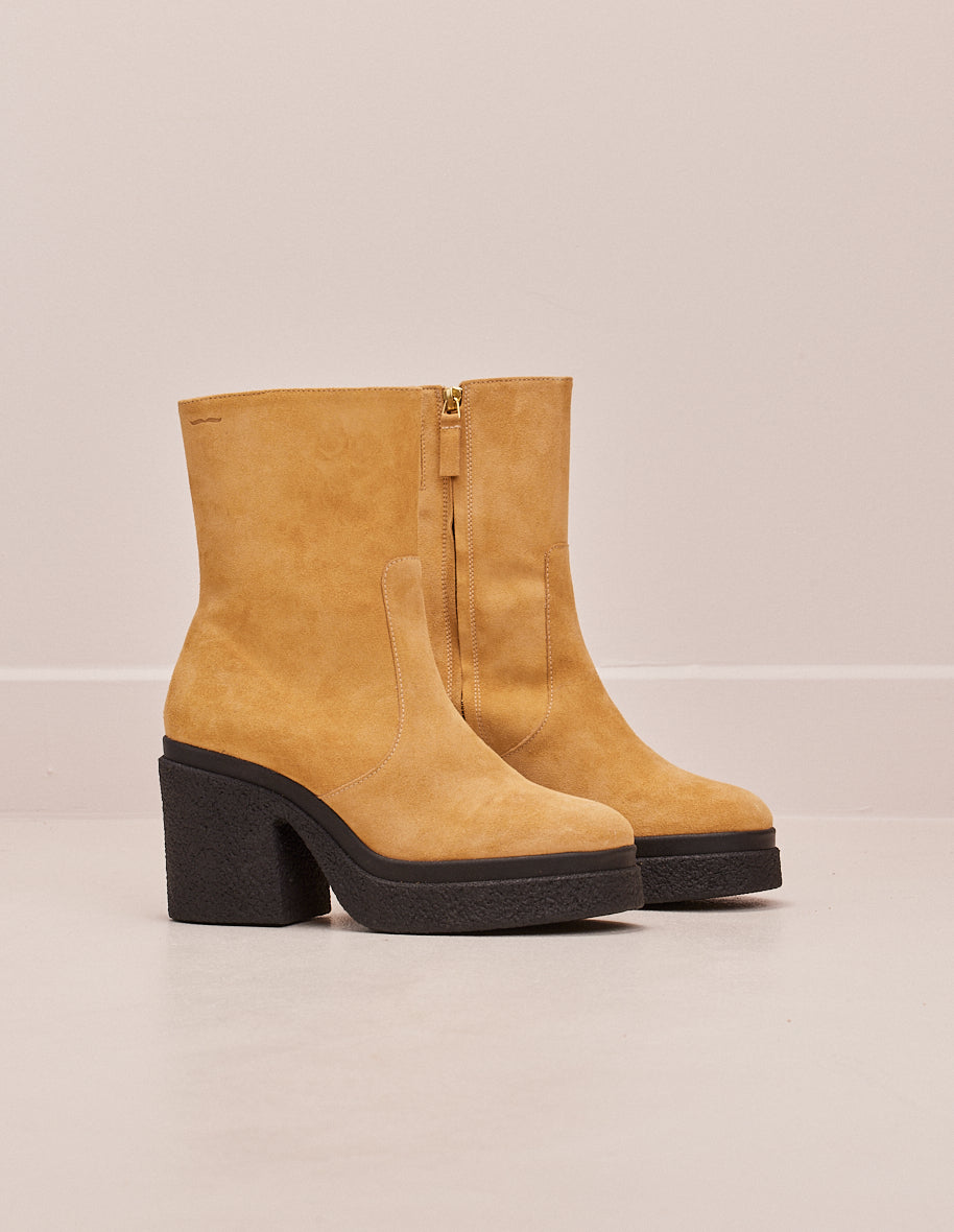 Heeled boots Claire - Sand suede