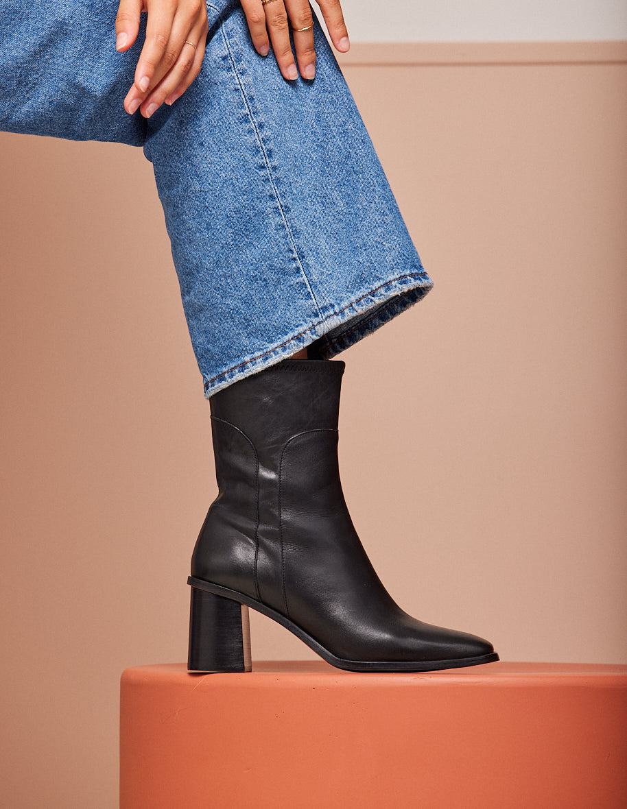 Heeled boots Frida - Black leather