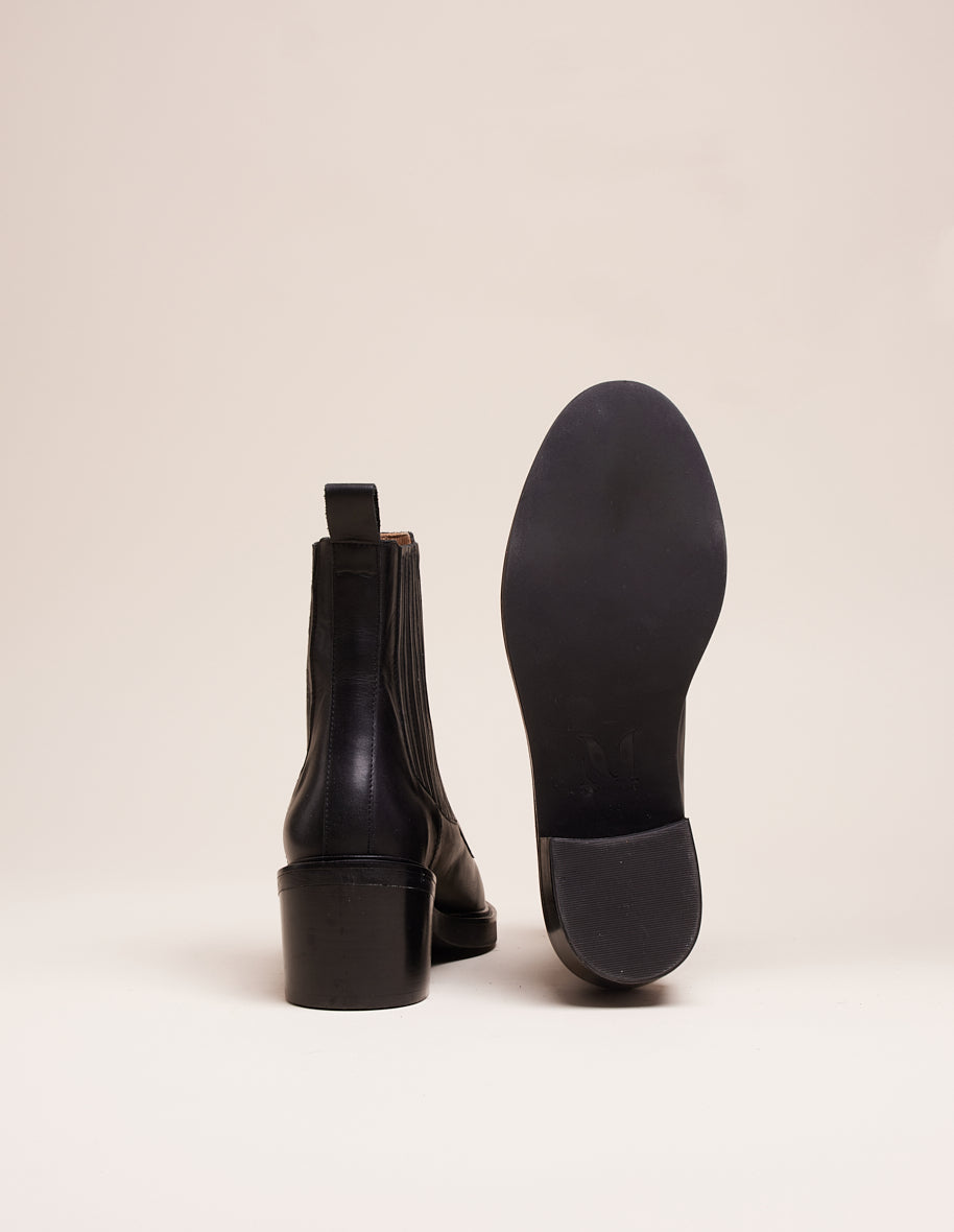Heeled boots Janine - Black leather