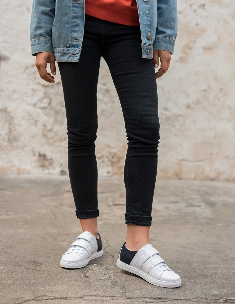 Renée Scratch - White Leather cracked navy