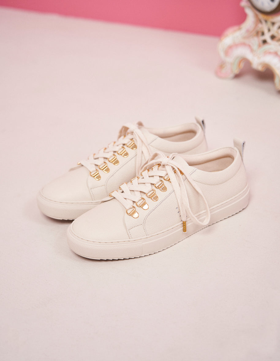 Low-top trainers Brigitte - White grained leather with eyelets