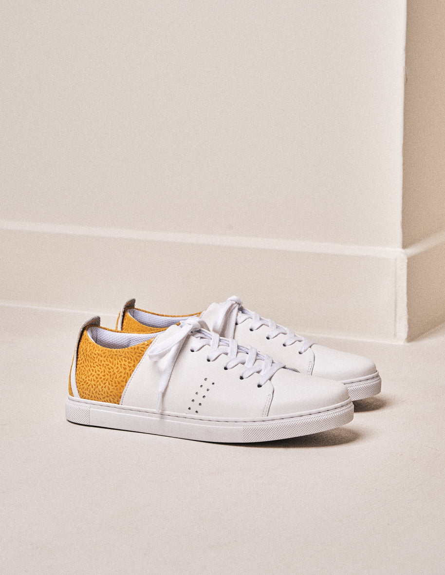 Low-top trainers Renée - White leather and yellow floral suede