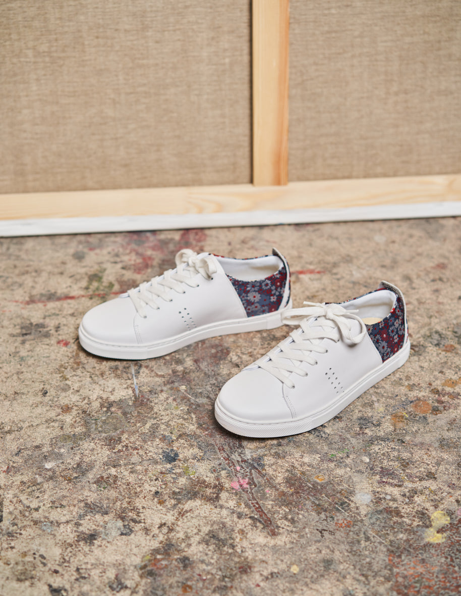 Low-top trainers Renée - White leather and floral jacquard navy