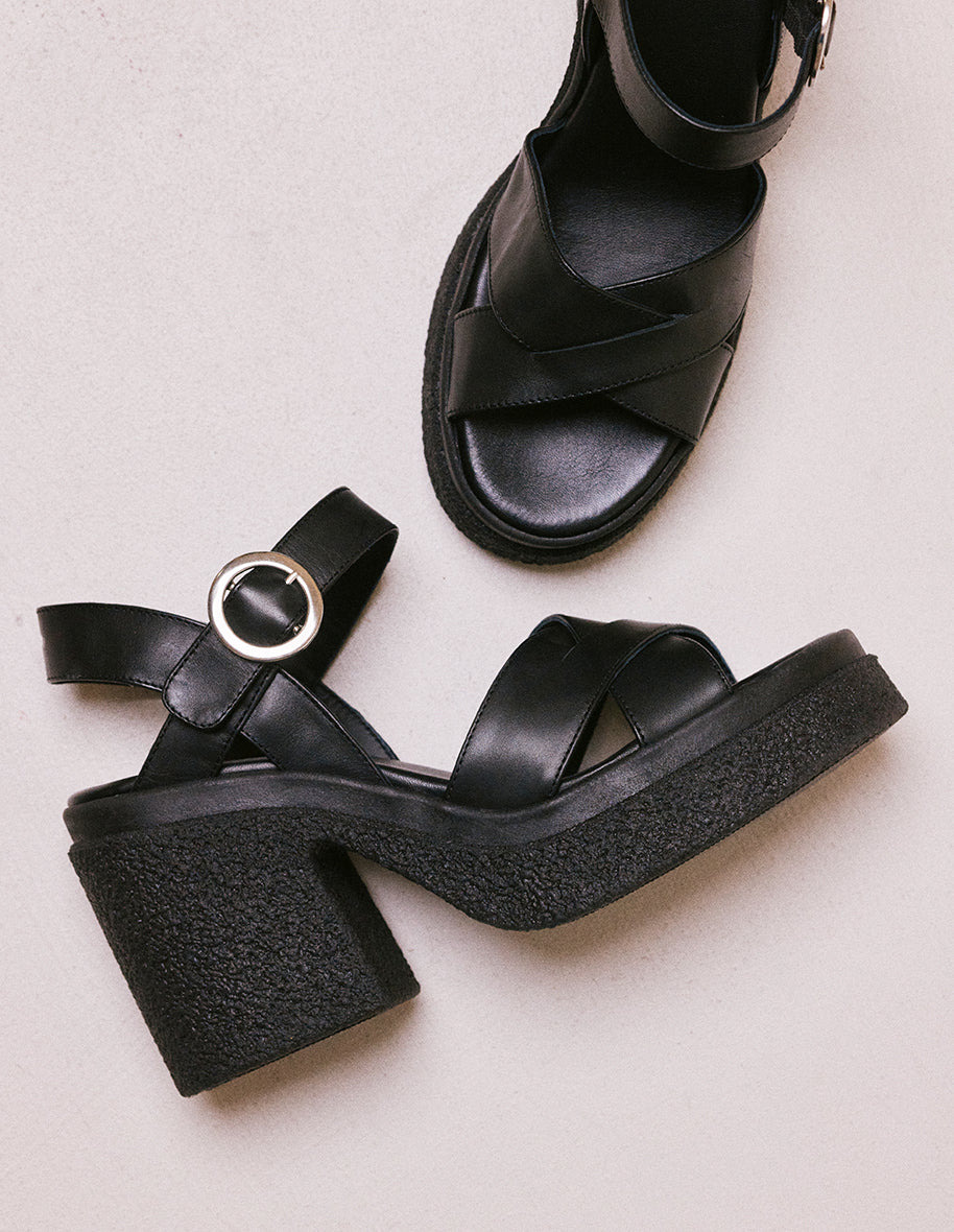 Strappy heeled sandals - Woman | MNG Australia